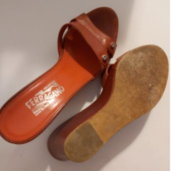 Salvatore Ferragamo Red Leather Wedge Slide Sandals Size 39 - Picture 3 of 3